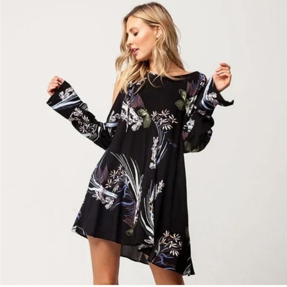 Free People Clear Skies Printed Cold Off The Shoulder Tunic Dress Black Floral - Picture 1 of 15